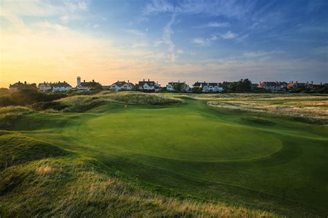 Royal norwich is the premier golf club and course in norfolk. Royal Liverpool Golf Club - Hoylake, England - Voyages.golf