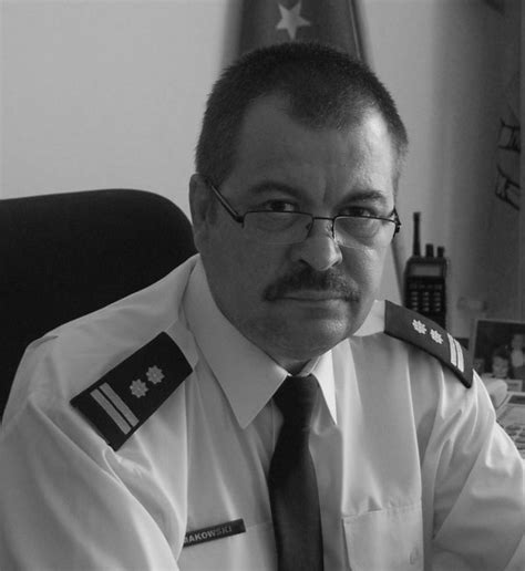 Robert makowski (* 1968 in berlin) ist fotograf, militärhistorischer berater eines buchverlages und regisseur von spielfilmen. ZMARŁ NASZ KOLEGA I PRZYJACIEL ROBERT MAKOWSKI ...