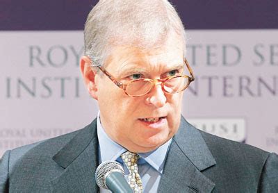 Prince andrew, duke of york, kg, gcvo, cd, adc (andrew albert christian edward; 安德魯王子被指與女童性交 - 香港文匯報