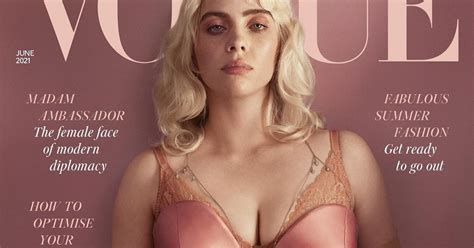 She's traded in her signature black and neon green hair for blonde, and her oversized clothes for corsets and stockings. Billie Eilish in copertina su Vogue: "Mostrare il proprio ...