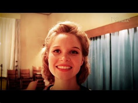 Ku'damm 63 family wieder vereint. "Ku'damm 59"-Star Sonja Gerhardt im Interview - YouTube