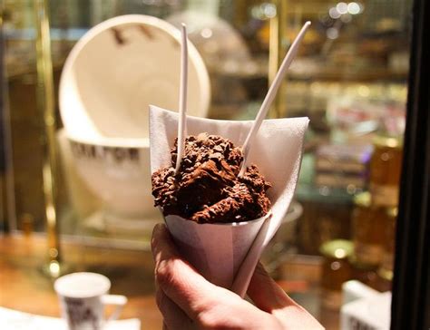 ^ caramel & white chocolate mousse recipe. Chapon chocolate mousse