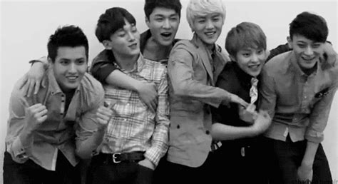 It sold over one million copies, which made exo the first korean artist to do so in twelve years. ♥EXO~GROWL~♥ - EXO bức ảnh (35856116) - fanpop