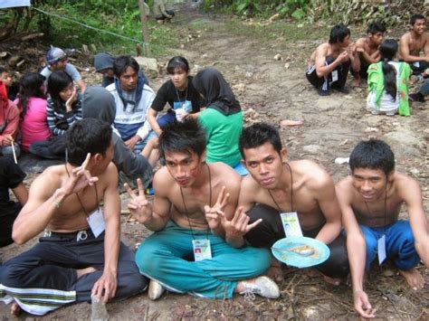 Untuk dapat hidup dan berkembang biak setiap makhluk hidup membutuhkan lingkungan tempat hidup yang layak. Faktor yang mempengaruhi penerapan sistem silvikultur ...