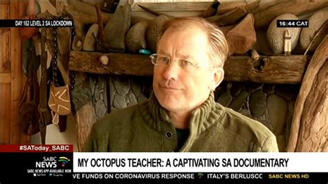 What trait did foster observe in the octopus that increased the possibility of connection and playing together? My Octopus Teacher - A captivating SA documentary - YouTube