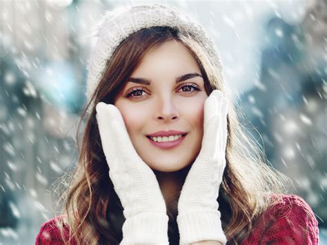 Desktop wallpaper winter, woman model, smile, gorgeous, hd image, picture, background, 597a28