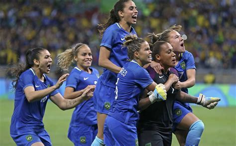 Com o resultado, o time de pia sundhage ficou na segunda posição do grupo f e enfrentará o canadá nas quartas de final da. Goleira da seleção diz que vitórias são 'luta por ...