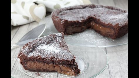 Per preparare la torta pasticciotto come prima cosa preparate la pasta frolla. Torta pasticciotto Obama - la ricetta leccese originale ...
