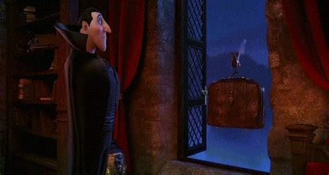 Deviantart is the world's largest online social community for artists and art enthusiasts. hotel transylvania mavis dracula gif | WiffleGif