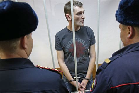 Алексей навальный появился на свет 4 июня 1976 года в осенью 2017 года еспч призвало минюст снять запрет на участие алексея навального в выборах. Олега Навального посадили в ШИЗО на 15 суток » РФ-СМИ ...
