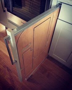 Pull out step stool kitchen cabinet. Love this idea!- Steps cleverly placed in the toe-kick of ...