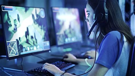 I love video games and computer games, although sense becoming virtually connected with my i'm not talking about games like midevil, trauma, or even wow, although those are all great games. 10 Vile Comments Said to Female Online Gamers - Casino.org ...