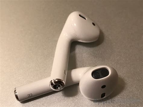 This type of headphone is convenient when compared to typical headphones with a frame, as they are smaller and easier to carry around. Review: Apple's new wireless AirPods put a smile on 2016 ...