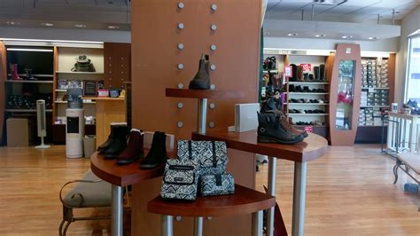 H&m home offers a large selection of top quality interior design and decorations. Pin by Romax Shoes on 1512 4th Avenue (With images) | Home ...