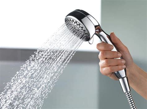 Kran shower adalah bagian yang krusial dari sebuah shower atau pemancar air untuk mandi.kran shower memiliki ukuran yang relatif kecil, bagi rumah yang memiliki desain kuno mungkin tidak terlalu menganggap shower adalah komponen yang penting, karena rumah kuno lebih banyak menggunakan bak mandi baik itu bak mandi dari fiber maupun yang terbuat dari batu. Harga Shower Kamar Mandi Toto, Wasser, Move Agustus 2020