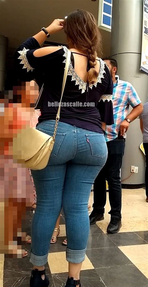 Mujeres maduras caderonas en jeans | mujeres bellas en la. Fotos de caderonas captadas en la calle | Mujeres bellas ...