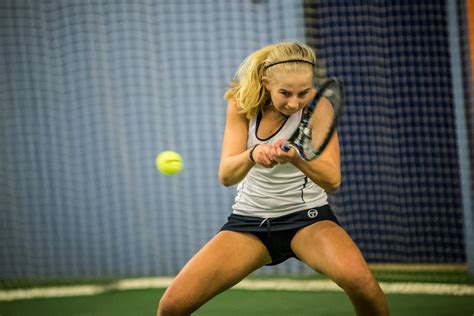 94 (26.04.21, 87000 points) points: ITF Junior Bodum: Formidabelt 1. sæt af Clara Tauson, som ...