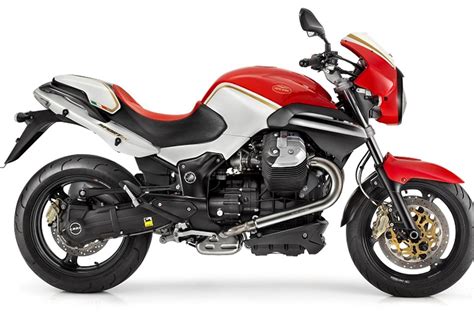 Ma mutatta be legújabb modelljét a moto guzzi, az 1200 sport különleges fényezéssel ellátott corsa változatát. Moto Guzzi launch special 'Corsa' edition of 1200 Sport | MCN