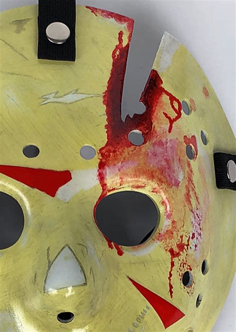 Mit diesem unentbehrlichen halloween accessoire verwandelt man sich im nu in. Freitag der 13. (Teil 4): Jason Voorhees Maske, Maske ...