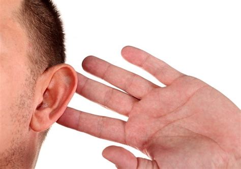 Terdapat berbagai hal yang menyebabkan seseorang mengalami telinga bengkak. Muncul Benjolan di Belakang Telinga, Ini Penyebabnya ...