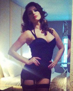 Info favorite share fullscreen detach comments (0). SEXY PICS: Kelly Brook in stockings and suspenders, that's ...