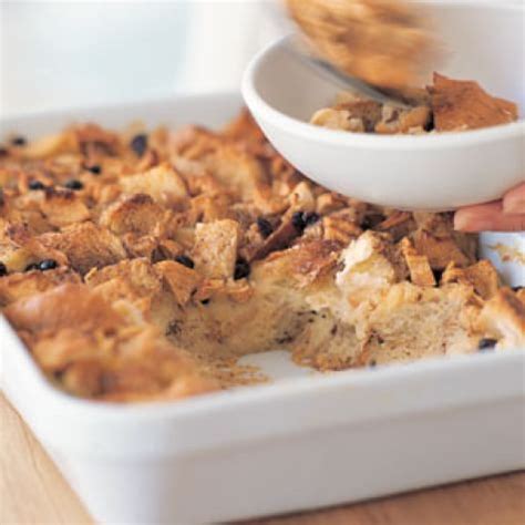 This classic bread and butter pudding brings out all the right feelings of nostalgia. Yard House Bread Pudding Recipe : See what the bread house (breadhousecsp) has discovered on ...