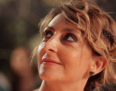 Paola minaccioni (born 25 september 1971) is an italian actress. Sabato 8 agosto Paola Minaccioni ad Amatrice col suo ...