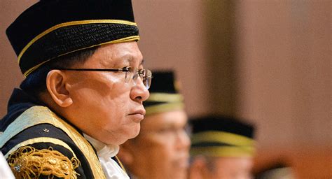 Malanjum akan mencapai usia 66 tahun pada oktober 2018 ini dan boleh diberikan lanjutan selama enam bulan sebagaimana dinyatakan dalam perlembagaan. Richard Malanjum Ketua Hakim Negara Yang Baharu - Yayasan ...