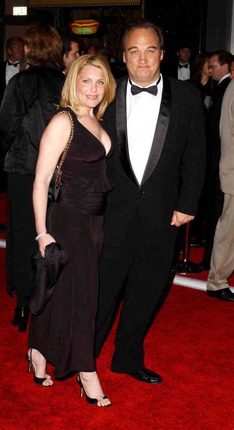 Old news is old news! Jennifer Sloan - Bio, Age, Married, Nationality, Body ...