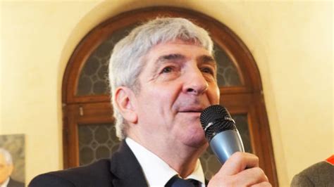 Paolo rossi (prato, 23 settembre 1956) è un ex calciatore italiano, di ruolo attaccante. Ufficializzata la cittadinanza onoraria al calciatore del ...