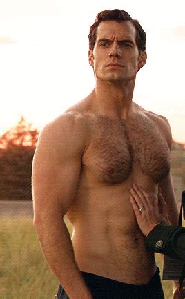 Henry cavill showed off a buff physique as he went shirtless on the set of man of steel in vancouver yesterday. Does Henry Cavill Have The Nicest Hairy Chest In Hollywood ...