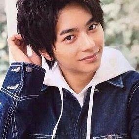 Share a gif and browse these related gif searches. 佐藤勝利 (@1030shori__sz) | Twitter