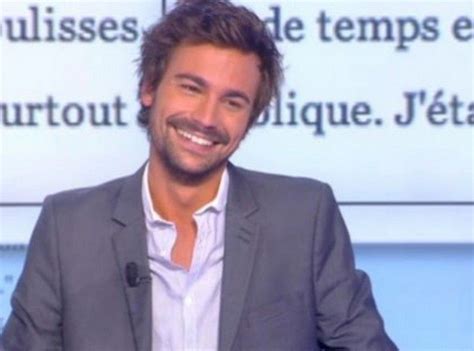 Bertrand chameroy ne sera plus sur les ondes d'europe 1 à la rentrée. Bertrand Chameroy ne quitte pas le programme mais ...