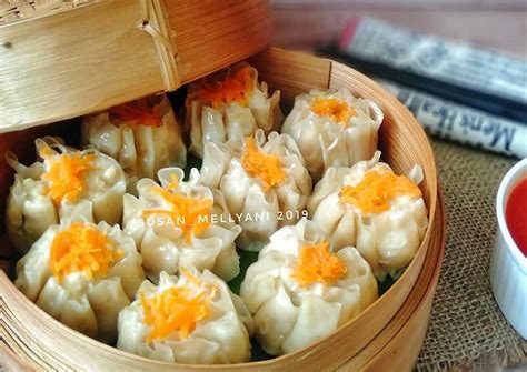 Tapi jika menggunakan ikan, ianya perlu dilumur dengan garam kunyit dan digoreng terlebih dahulu. Resep Dimsum Ikan Tengirii : Resep Dimsum Ayam Udang Yang ...