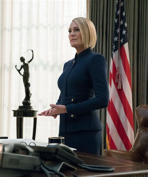 Claire underwood is a fictional character in house of cards, played by robin wright. Claire Underwood's New House Of Cards Hair Took Just 20 ...