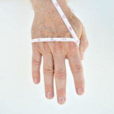 The first is by measuring the circumference of your hand. How to measure your hand for custom made gloves or mittens ...