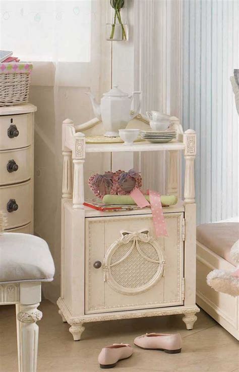 For more than 50 years, lea furniture has been offering affordably priced yet quality youth furniture for both boys and girls. Lea Emmas Treasures Poster Bedroom Collection- Furniture ...