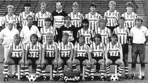 Op deze pagina vindt u henk fraser nieuws, foto's, clubs en profiel. Henk Fraser 30 jaar geleden: kopsterke spits van Sparta | NOS