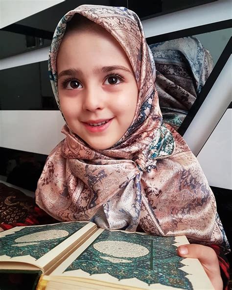 Bersama sang suami ory vitrio, pasangan bahagia ini memperlihatkan bayi cantik mereka yang lucunya sudah berhijab lhoh! Foto Anak Kecil Lucu Dan Imut Cantik - Gambar Ngetrend dan ...