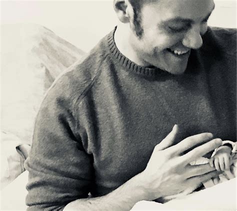 Ascolta le tue canzoni preferite, guarda le classifiche musicali e rimani sempre aggiornato. "Tiziano Ferro è diventato papà", è nato il figlio del ...