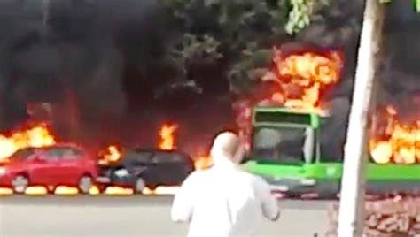 We did not find results for: En VERDE: Vídeo hoy incendio y explosión de un autobús en ...