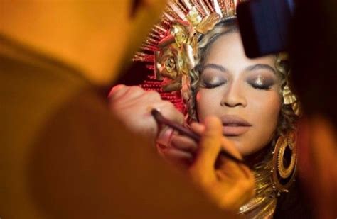 What sir john fails to mention is that while the areas that are. Beyoncé's make-up artist advocates for contouring with ...