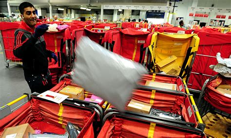 Post letters and parcels in the uk and overseas with royal mail. Royal Mail to recruit 19,000 people to help with Christmas ...