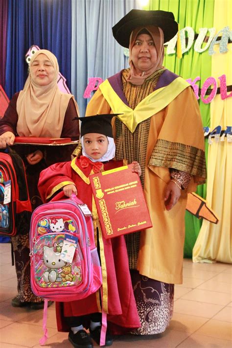 Kementerian pendidikan malaysia tidak bertanggungjawab kepada sebarang masalah yang timbul akibat pencerobohan pengenalan identiti pengguna dan kecuaian. Hari Graduasi Pra Sekolah 2019 ~ Sekolah Kebangsaan Ampang