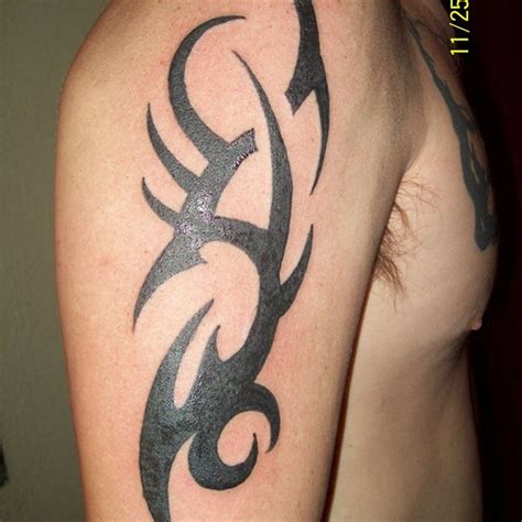 Arm, quarter sleeve tattoo design quarter sleeves are the easiest to cover up of all the sleeve color generally requires more maintenance than simple black designs. 100's of Simple Tribal Tattoo Design Ideas Pictures Gallery