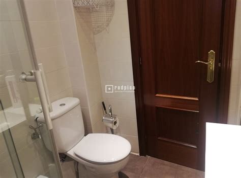 En habitaclia.com encontrarás la mejor selección de pisos de forma rápida y sencilla, y si no encuentras lo que buscas puedes crearte. Piso en alquiler en CALLE CAMARENA, Aluche, Latina, Madrid ...