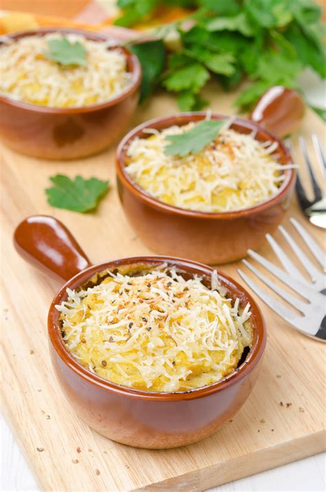 Faites cuire des petits tas de cette préparation dans une poêle huilée. Choyx Fkeur Oum Walid : Chou Fleur A La Sauce Blanche ...