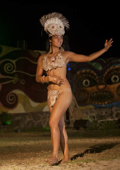 The rapa nui are the aboriginal polynesian inhabitants of easter island in the pacific ocean. Lili Pate During Tapati Festival, Easter Island, Hanga Roa ...