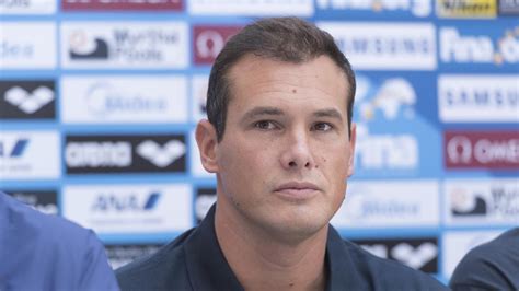 Bu makale bireylerden bahsederken batı ad sırasını kullanır. Felfüggesztette az olimpiai bajnok magyar sportoló ...