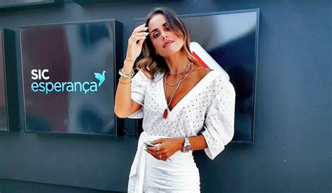 Ela nas relações anteriores praticamente nunca. Carolina Patrocínio está grávida. Desta vez é um rapaz e ...